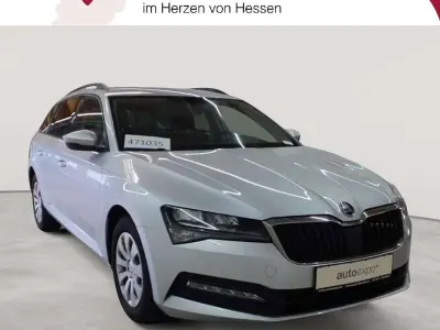 Gebraucht Skoda Superb Active 150 PS (110 kW) 2022 Brillantsilber metallic Kombi