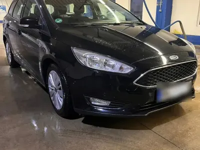 Gebraucht Ford Focus Trend 95 PS (69 kW) 2017 Schwarz Kombi