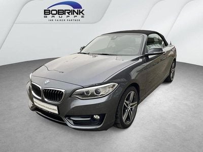 Gebraucht BMW 220 Sport Line 184 PS (135 kW) 2016 Grau Cabrio