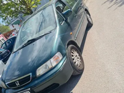 Gebraucht Honda Shuttle ES 150 PS (110 kW) 1999 Grün Van / Kleinbus