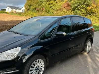 Gebraucht Ford S-MAX S 163 PS (119 kW) 2014 Schwarz Van / Kleinbus