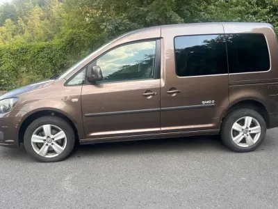 Gebraucht VW Caddy 102 PS (75 kW) 2013 Braun Van / Kleinbus
