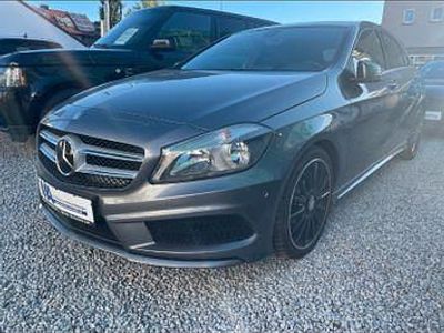 Grau Gebraucht 2015 Mercedes A200 AMG line Limousine | 13.750 € (Fairer Preis)