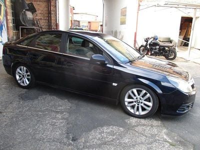Begagnad Opel Vectra 230 HK (169 kW) 2006 Blå Sedan