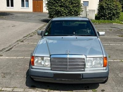 Usata Mercedes 230 132 CV (97 kW) 1992 Argento Coupé