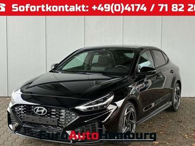 Neu Hyundai i30 N Line 140 PS (102 kW) 2025 Abyss black Coupé