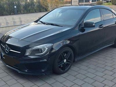 Usata Mercedes 220 AMG line 177 CV (130 kW) 2015 Nero Berlina