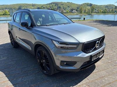 Second-hand Volvo XC40 R-Design 190 CP (139 kW) 2019 Gri SUV