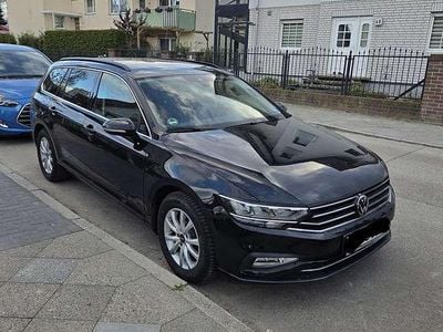 Usata VW Passat Business 150 CV (110 kW) 2024 Nero Station wagon