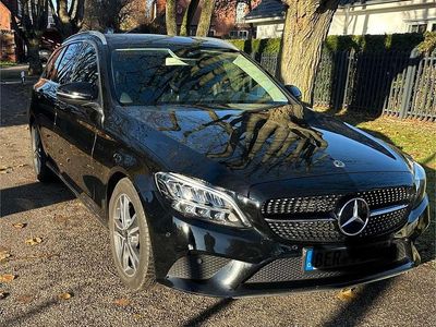 Gebraucht Mercedes C220 Avantgarde 194 PS (142 kW) 2018 Schwarz Kombi