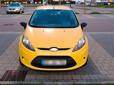 Gebraucht Ford Fiesta 68 PS (50 kW) 2009 Gelb Kleinwagen