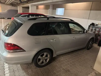 Gebraucht VW Golf VI 105 PS (77 kW) 2011 Kleinwagen