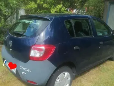 Gebraucht Dacia Sandero Essentiel 75 PS (55 kW) 2013 Blau Limousine