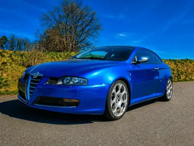 Käytetty Alfa Romeo GT Quadrifoglio Verde 166 HP (122 kW) 2008 Sininen Coupe - kaksiovinen