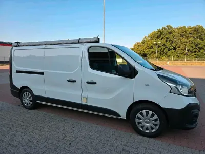 Gebraucht Renault Trafic 115 PS (84 kW) 2016 Weiß Van / Kleinbus