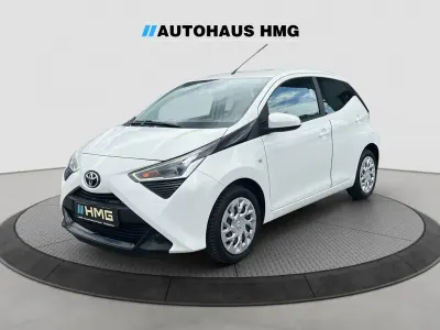 Gebraucht Toyota Aygo X-play 72 PS (52 kW) 2018 Weiß Kleinwagen