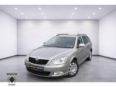 Gebraucht Skoda Octavia Family 122 PS (89 kW) 2012 Bezova capuccino/capuccino bei Kombi