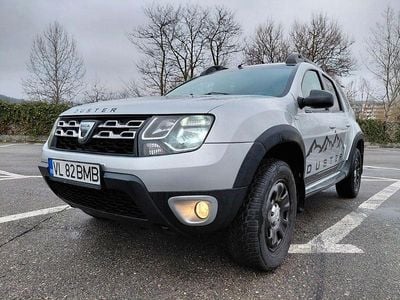 Silber Gebraucht 2015 Dacia Duster SUV | 7.300 € (Fairer Preis)