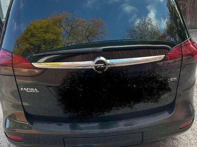 Schwarz Gebraucht 2016 Opel Zafira Tourer Business Edition Van / Kleinbus | 9.250 € (Fairer Preis)