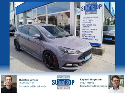 Gebraucht Ford Focus ST 185 PS (136 kW) 2017 Slategrau Limousine