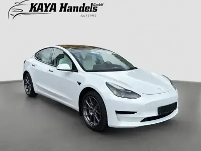 Gebraucht Tesla Model 3 239 kW (325 PS) 2022 Weiß Limousine