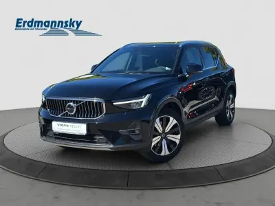 Second-hand Volvo XC40 Core 211 CP (155 kW) 2022 Negru SUV