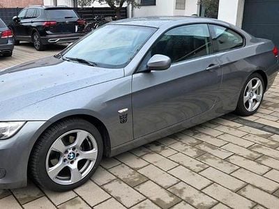 Gebraucht BMW 320 170 PS (125 kW) 2010 Grau Coupé