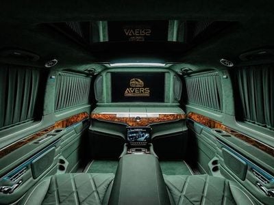 Neu Mercedes EQV300 Luxury 150 kW (204 PS) 2026 Schwarz Van / Kleinbus