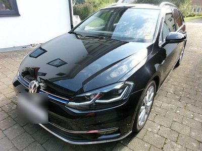 Gebraucht VW Golf VII Comfortline 131 PS (96 kW) 2019 Schwarz Kombi