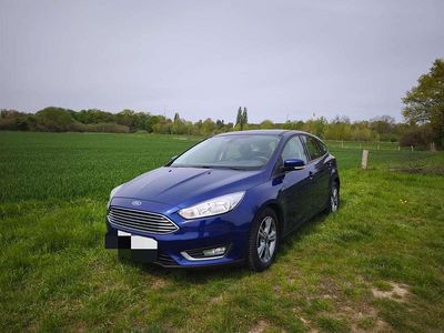 Używany Ford Focus Trend 120 KM (88 kW) 2015 Niebieski Sedan/Limuzyna