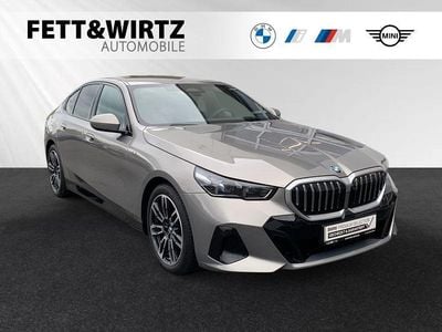 Gebraucht BMW 520 M Sport 208 PS (152 kW) 2025 Oxidgrau metallic Limousine
