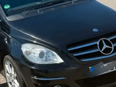 Gebraucht Mercedes B160 95 PS (69 kW) 2010 Schwarz Van / Kleinbus