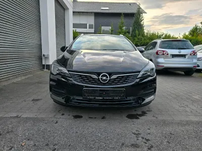 Używany Opel Astra 131 KM (96 kW) 2020 Czarny Kombi