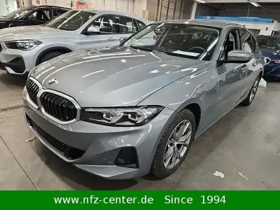 Gebraucht BMW 320 Shadowline 190 PS (139 kW) 2023 Skyscraper grau (metallic) Limousine