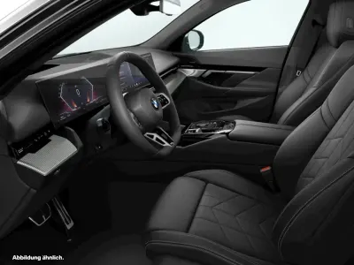 Gebraucht BMW 520 Sport Line 197 PS (144 kW) 2026 Schwarz Kombi