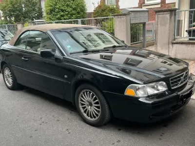Używany Volvo C70 163 KM (119 kW) 2004 Czarny Kabriolet