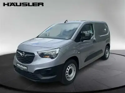 Używany Opel Combo-e Life 100 kW (136 KM) 2022 Szary Sedan/Limuzyna