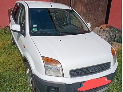 Gebraucht Ford Fusion Trend 101 PS (74 kW) 2011 Weiß Kleinwagen