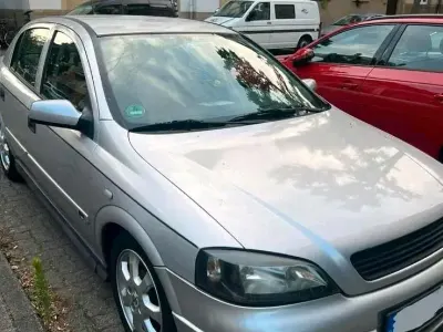 Używany Opel Astra 85 KM (62 kW) 2000 Srebrny Hatchback