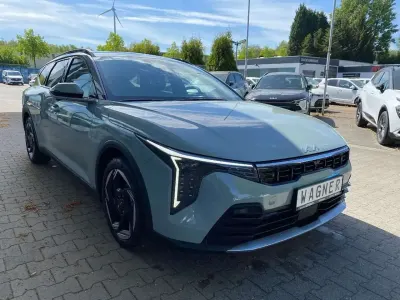 Neu Kia K4 Spirit 150 PS (110 kW) 2026 Grün Kombi