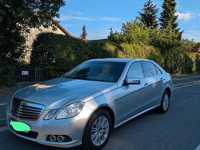 Mercedes E200