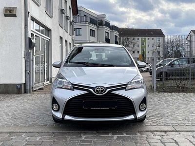 Gebraucht Toyota Yaris Edition 109 PS (80 kW) 2017 Silver metallic Kleinwagen