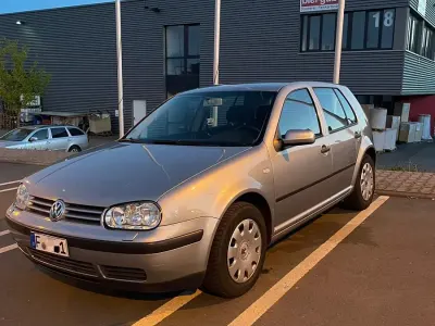 Gebraucht VW Golf IV 116 PS (85 kW) 2003 Silber Limousine