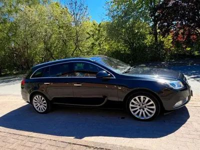 Gebraucht Opel Insignia Sport 260 PS (191 kW) 2012 Schwarz Kombi