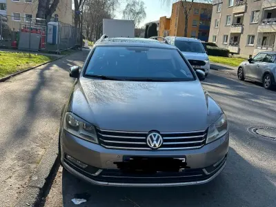 Gebraucht VW Passat 170 PS (125 kW) 2011 Gold Kombi
