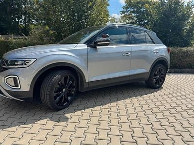 Second-hand VW T-Roc 150 CP (110 kW) 2023 Argintiu SUV