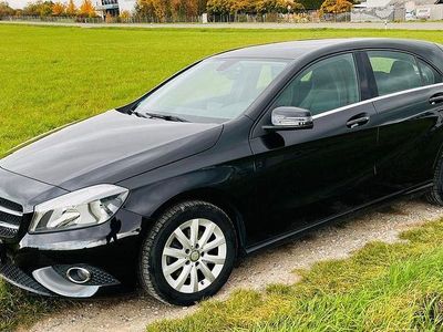 Usata Mercedes A180 Urban 122 CV (89 kW) 2013 Nero Berlina