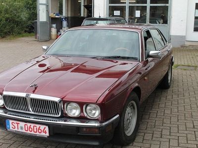 Gebraucht Jaguar XJ 233 PS (171 kW) 1990 Rot Limousine