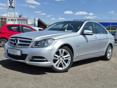 Gebraucht Mercedes C180 156 PS (114 kW) 2012 Silber Limousine
