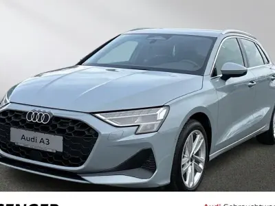 Gebraucht Audi A3 Ambiente 150 PS (110 kW) 2026 Pfeilgrauperleffekt Limousine